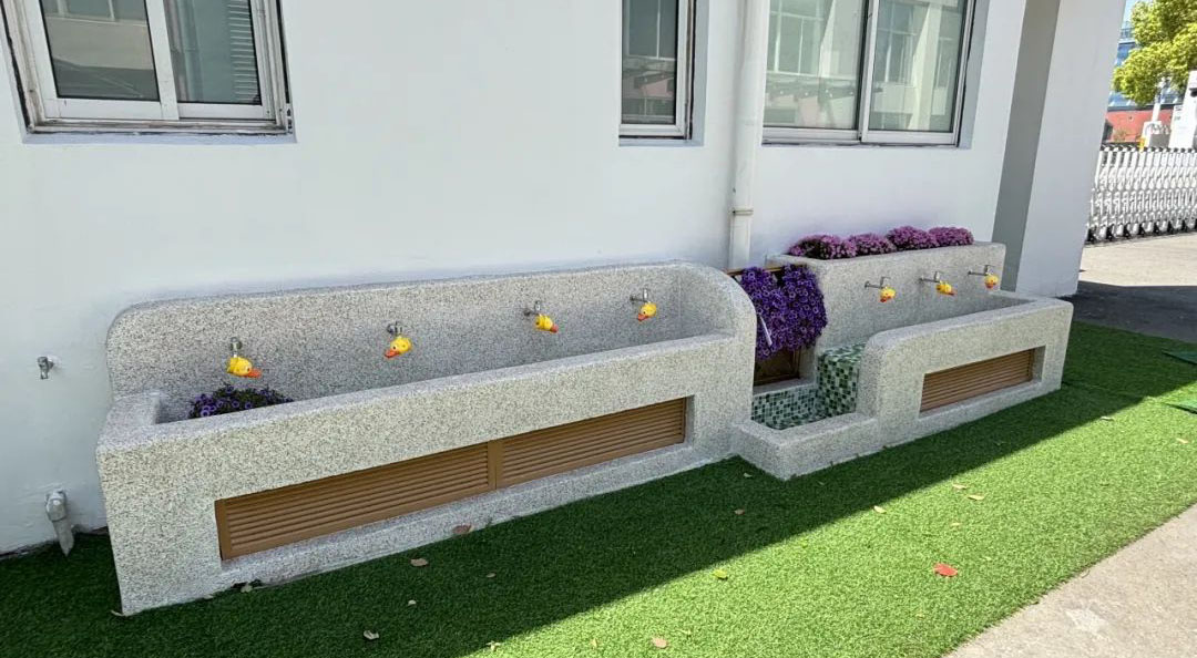 重生之我在幼兒園當(dāng)“網(wǎng)紅洗手池”